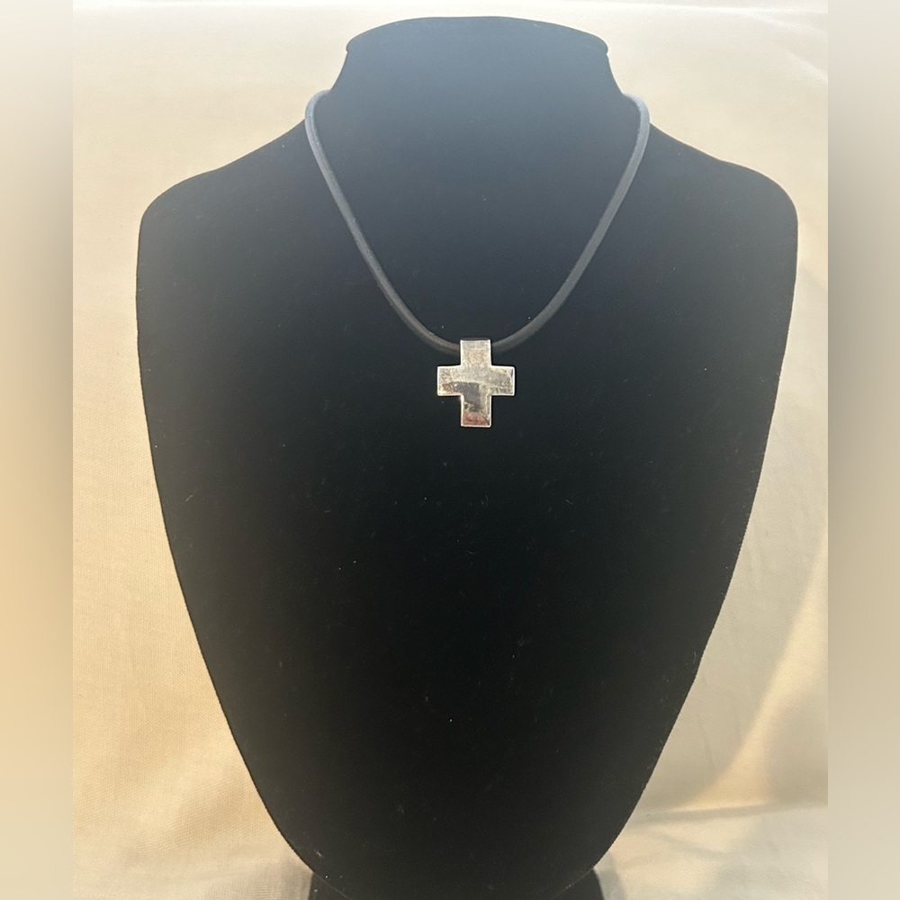 Retired James Avery Sterling Silver Slider Cross Pendant On Leather Cord 16”